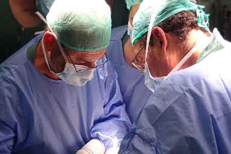 Cirugía para implante torácico.