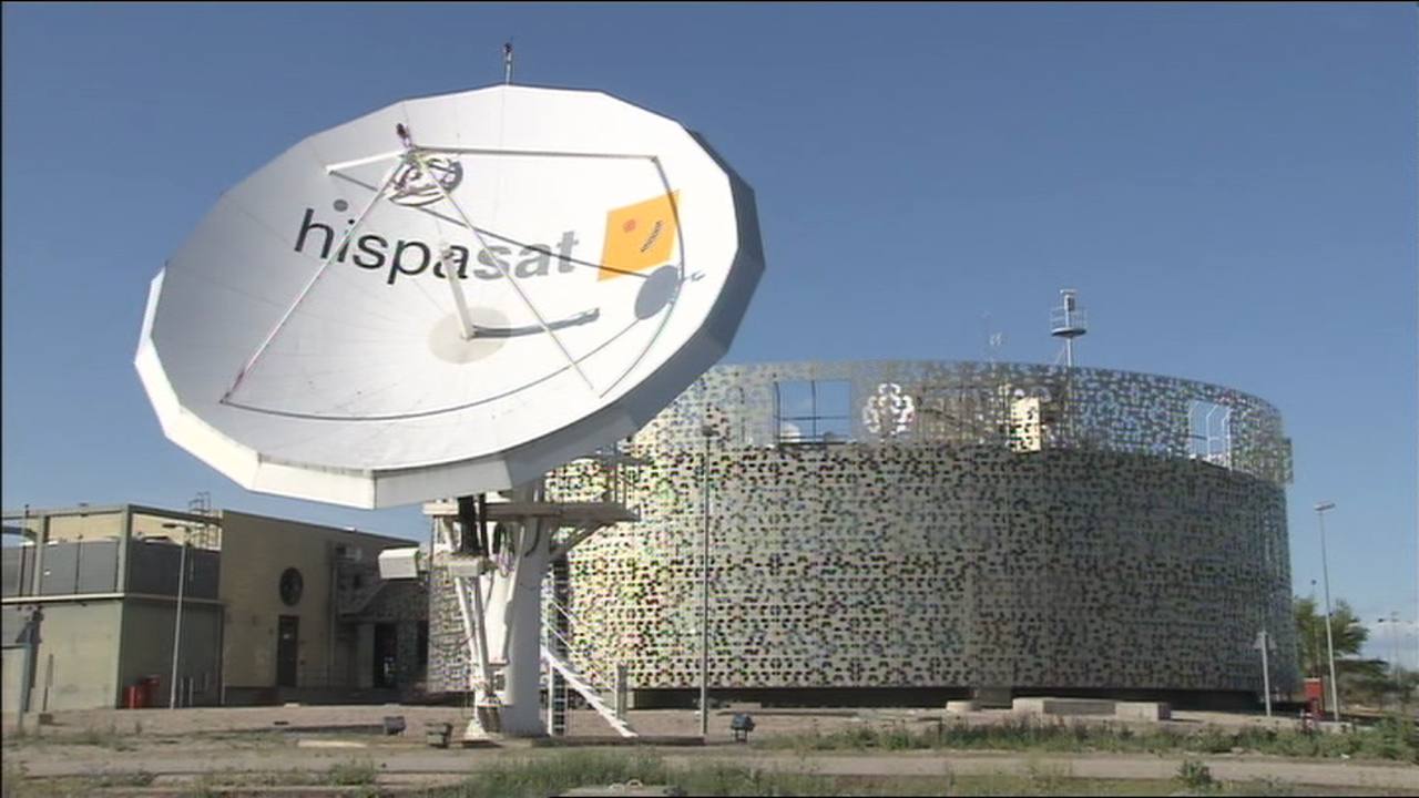 La española Hispasat restaurará las comunicaciones en el Caribe tras huracanes. 