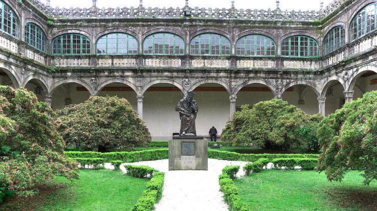 Claustro del Palacio de Fonseca, Universidad de Santiago de Compostela.
