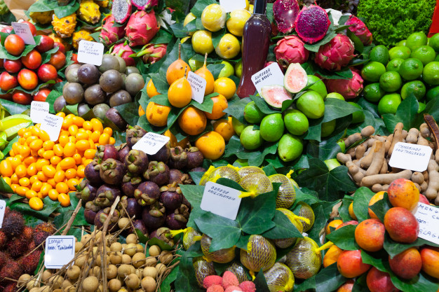 El encarecimiento de los alimentos eleva la inflación al 1,8% en España.