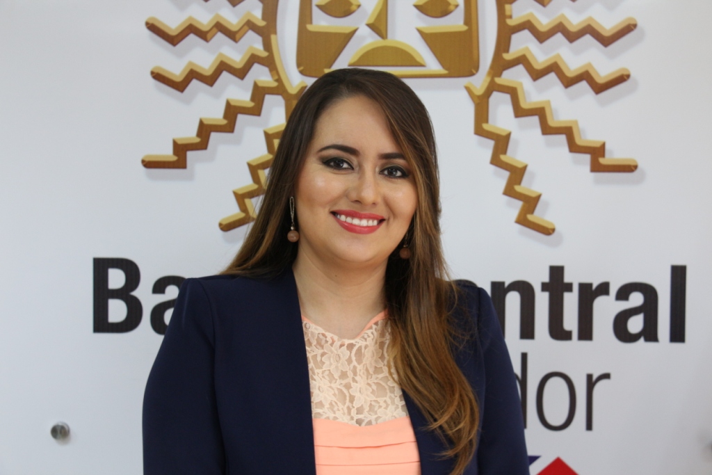 La gerente general del Banco Central de Ecuador, Verónica Artola.