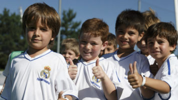 La Fundación Real Madrid y Globalvia renuevan su acuerdo para desarrollo de escuelas socio-deportivas en Chile y Costa Rica.