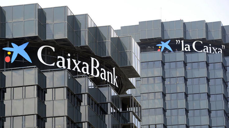 CaixaBank logra unos beneficios del 48,7% superiores al trimestre anterior.