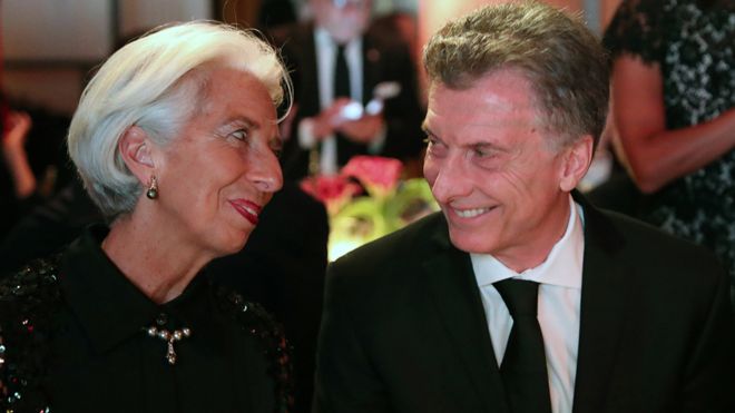El FMI aprueba aumentar la línea de financiación para Argentina desde los 50.000 millones de dólares acordados en junio.