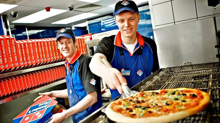 Las nuevas aperturas de Domino's Pizza en España generarán 360 puestos de empleo.