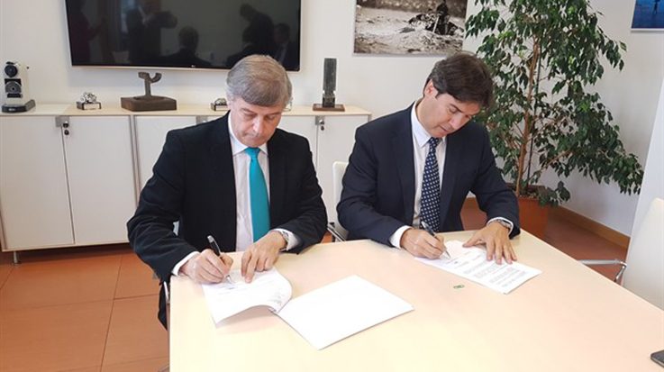 Santander y Perú firman un protocolo general de actuación para establecer un marco de colaboración y de relación entre ambas instituciones.
