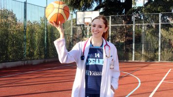 Marta Pérez, jugadora del Club Baloncesto Leganés y estudiante de Medicina.
