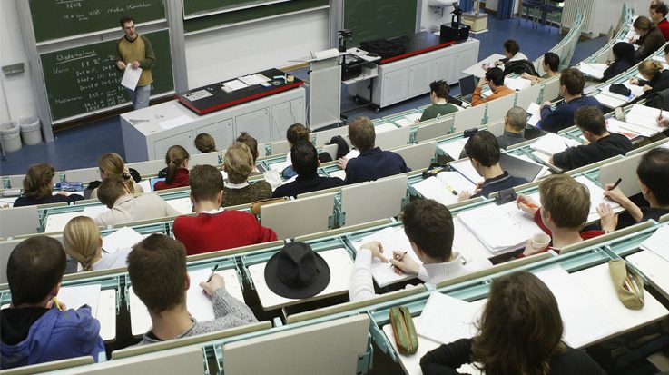 Las universidades españolas cuentan con sólo con un 10,3 por ciento de profesores latinoamericanos.