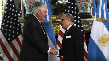 Rex Tillerson, secretario de Estado de Estados Unidos, y Jorge Faurie, canciller de Argentina.