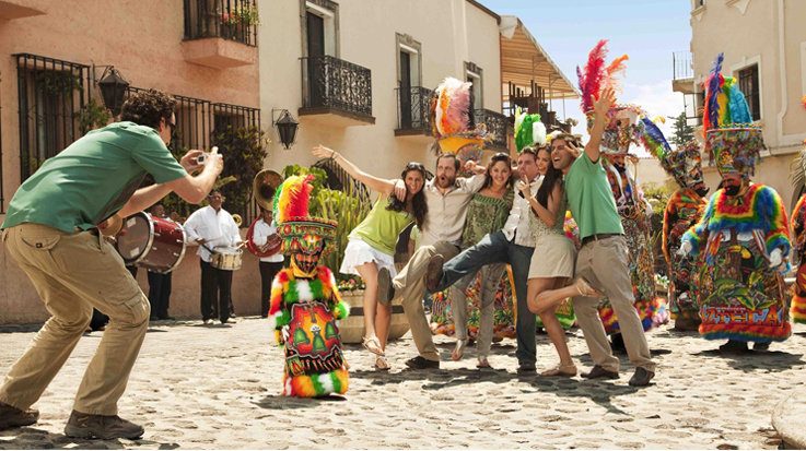 La visita de turistas generó unos 21.300 millones de dólares en México durante 2017.