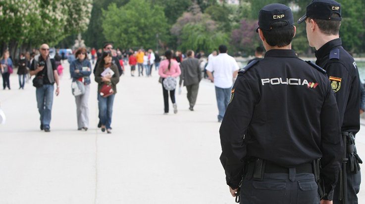 La preparación para las oposiciones para acceder a Policía Nacional tiene un costo medio de unos 3.500 euros.