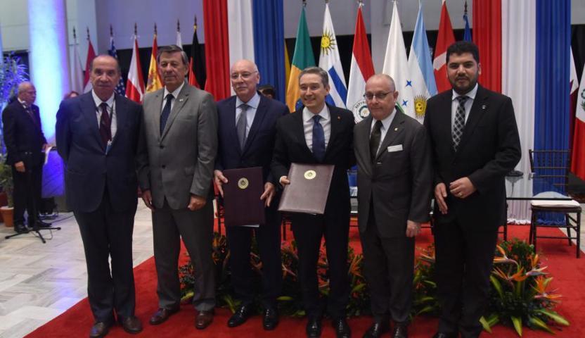 Reunión entre los representantes del Mercosur y del Gobierno de Canadá.