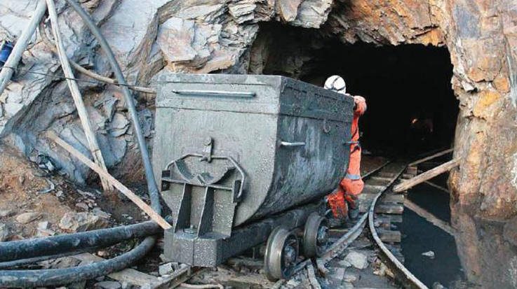 Perú ha registrado un retroceso del 2,43 por ciento interanual en el sector de minería e hidrocarburos en febrero.