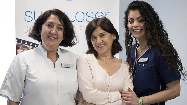 María del Pilar García Acevedo y Esperanza García Acevedo, fundadoras de SuaviLaser, junto a Carmen Odreman, una de las integrantes del equipo.