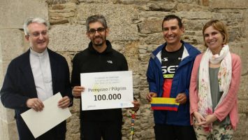 Jorge Enrique Forero es el peregrino número 100.000 del Camino de Santiago, tras 33 días y 799 kilómetros recorridos.
