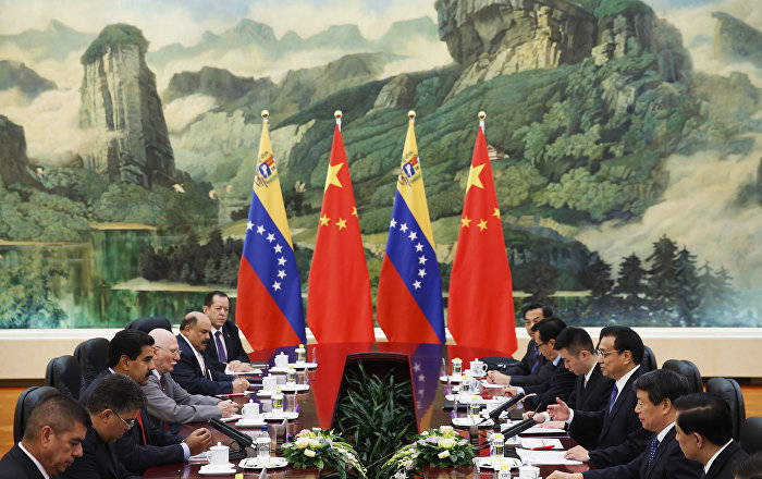 China otorgará un préstamo de 5.000 millones de dólares a Venezuela para los proyectos de inversión directa en la producción petrolera.