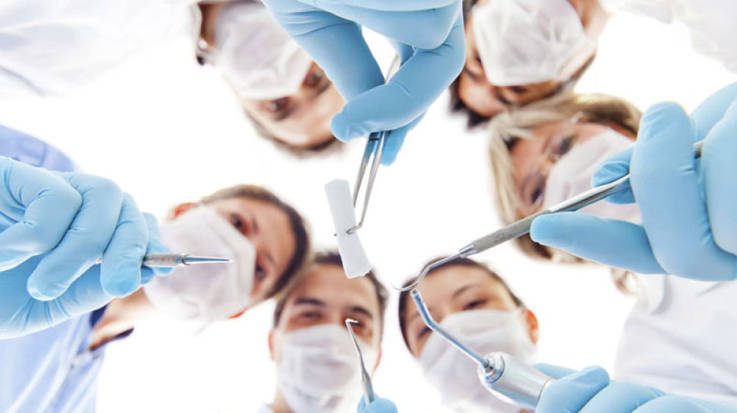 El Grupo Adecco ha iniciado un proceso de selección para conseguir 40 odontólogos en España para trabajar en Reino Unido.
