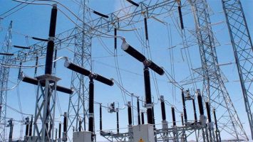 La CNMV asegura que las compañías eléctricas registraron 1,13 millones de reclamaciones provenientes de consumidores.