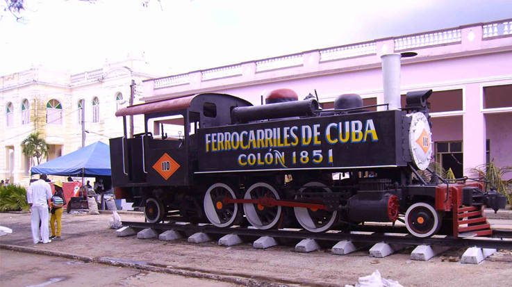 El gobierno cubano permitirá a empresas extranjeras operar sus ferrocarriles a partir de octubre.