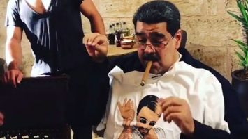 Nicolás Maduro durante su cena en el restaurante del emblemático chef turco Nusret Gökçe.