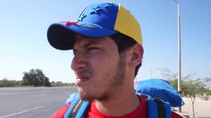 Un youtuber peruano se hace pasar por venezolano para documentar la experiencia de llegar a Perú.