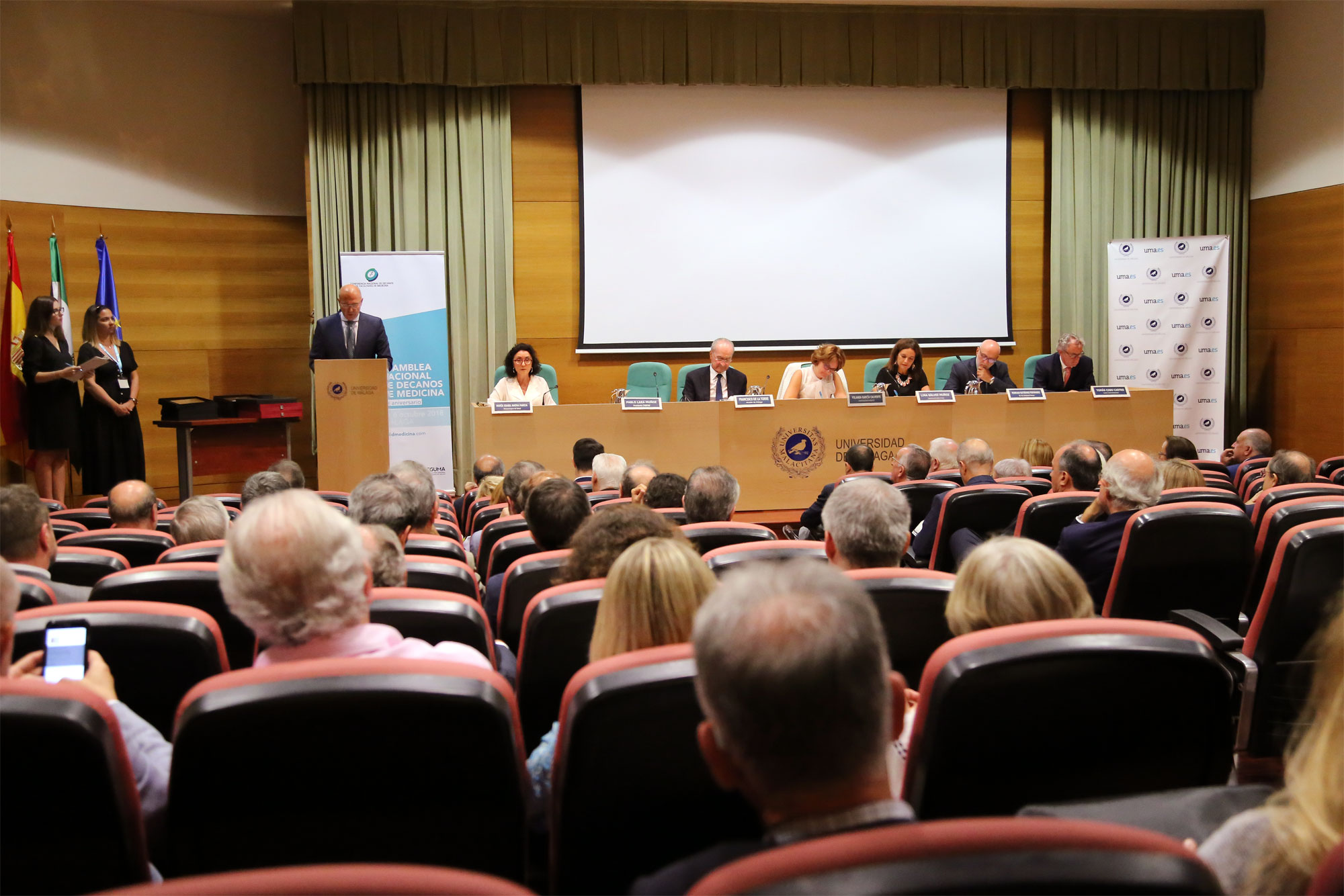 La 30 Asamblea General de la CNDFME revisa los aspectos más relevantes que rodean el desarrollo de los estudios y la profesión médica.