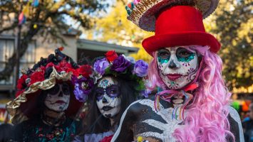 El Día de los Muertos dejará ingresos de más de 208 millones de dólares en México.