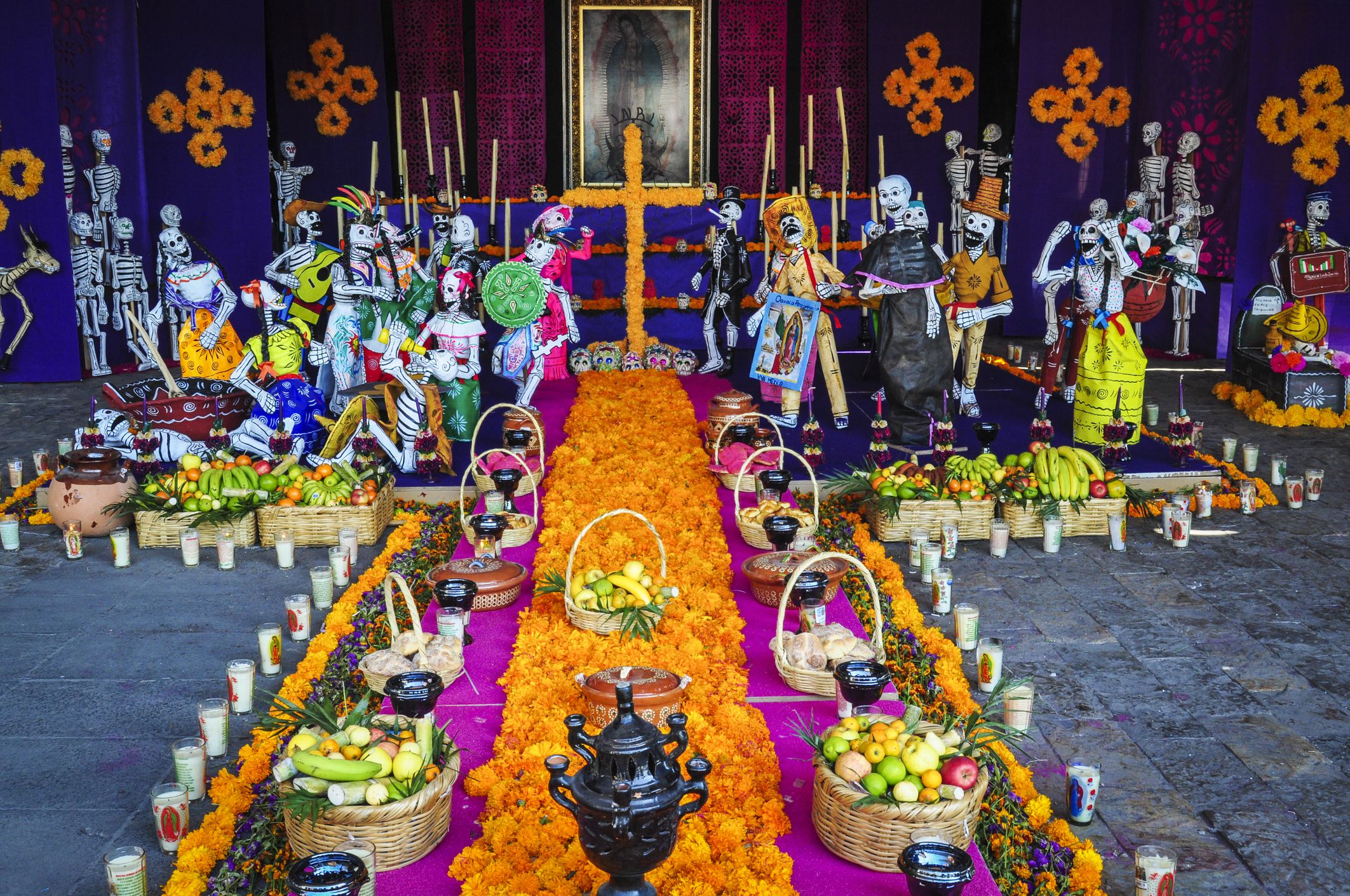 El Día de los Muertos tiene especial importancia para el sector turística y hostelero de Aguascalientes, Guanajuato, Michoacán, Oaxaca, San Luis Potosí y Ciudad de México.