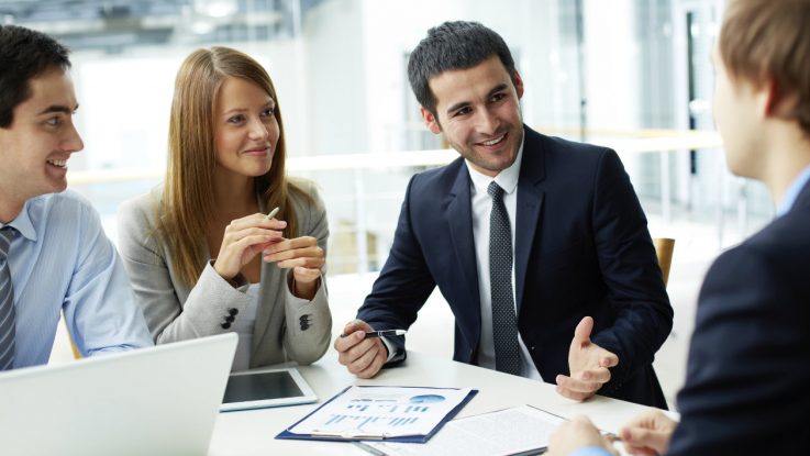 El Plan de Choque por el Empleo Joven contempla como una de sus bases la contratación de 3.000 orientadores.