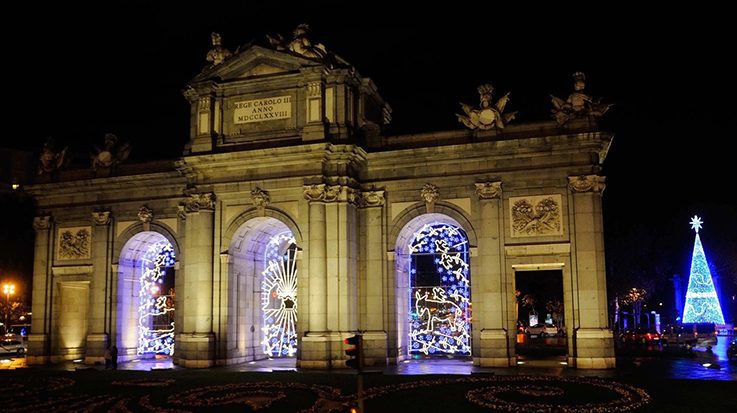 La Comunidad de Madrid cuenta con 7,4 millones de lámparas LED en las principales vías con motivo de la decoración navideña.