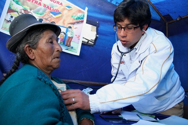 Médico peruano