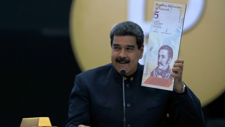 Maduro y billetes