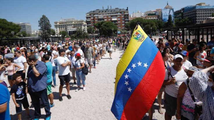 Venezolanos desbordan acogida española