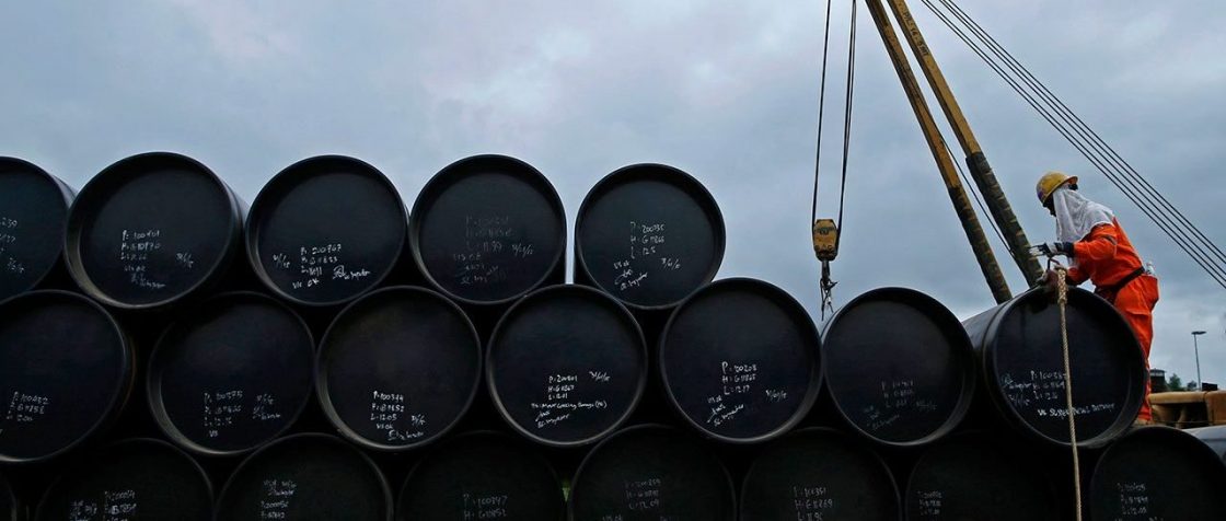 El barril de petróleo se desploma y está debajo de los 50 dólares