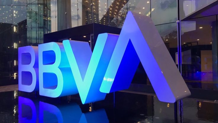 BBVA aumenta a 35 millones su donación para luchar contra el Covid-19