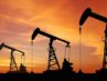 La OPEP+ busca frenar la caída del crudo con un recorte de la producción