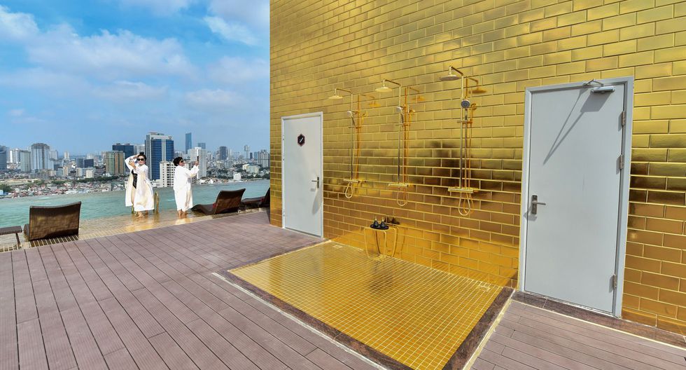 piscina hotel de oro