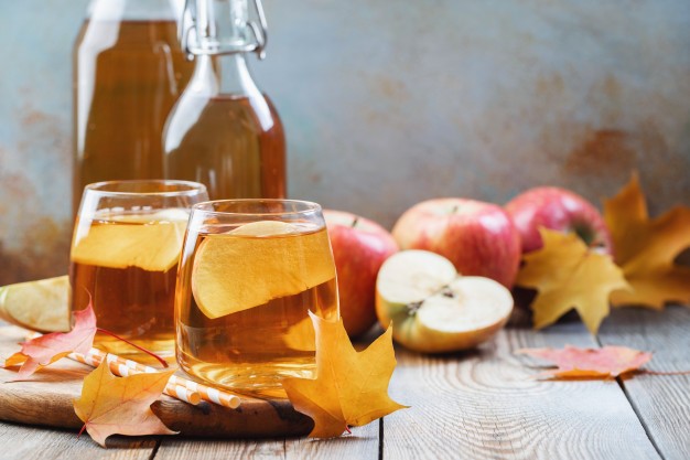 Tomar vinagre de manzana para ayudar a las dietas
